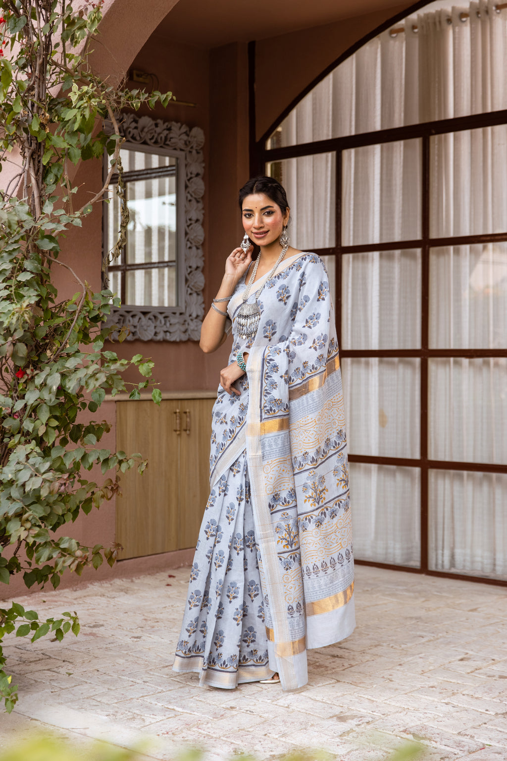 white printed slik saree