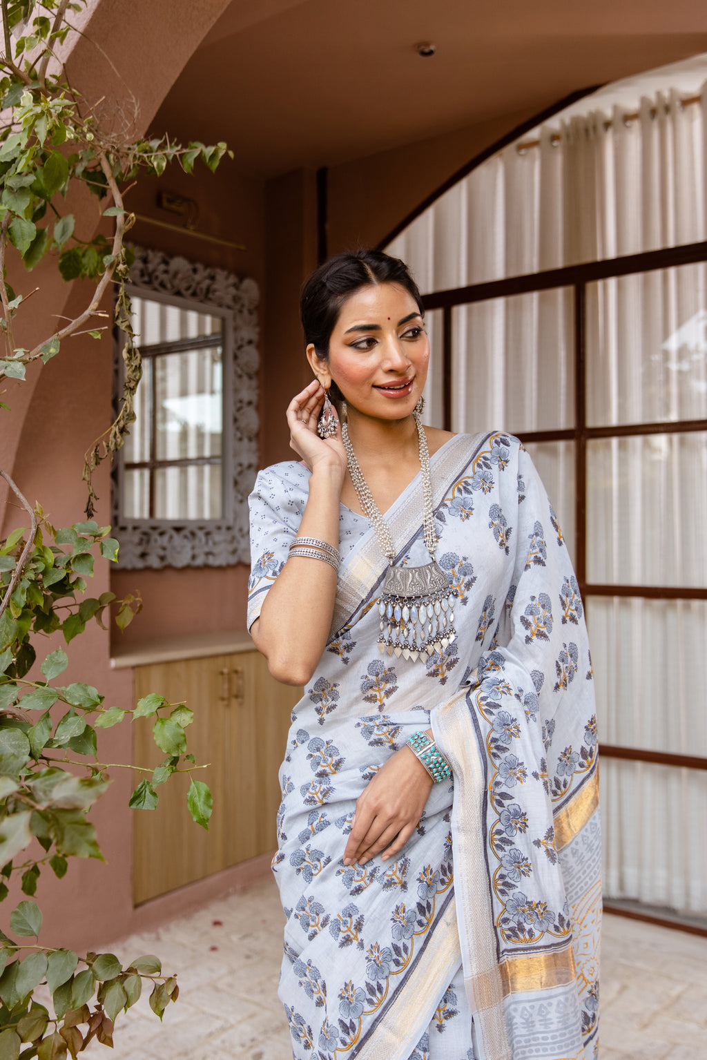 white printed slik saree